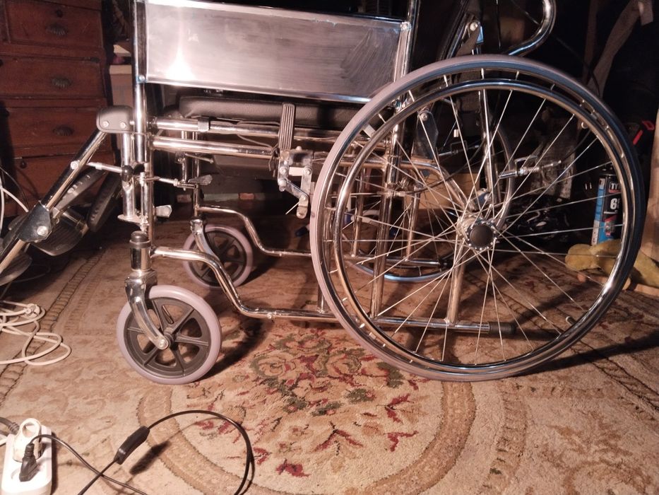 Инвалидная коляска