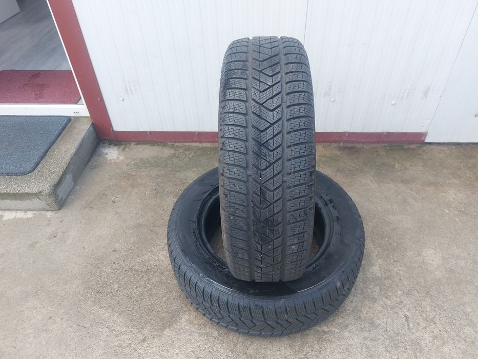 125 lei bucata! Doua anvelope M+S/IARNA 215 65 17 Pirelli