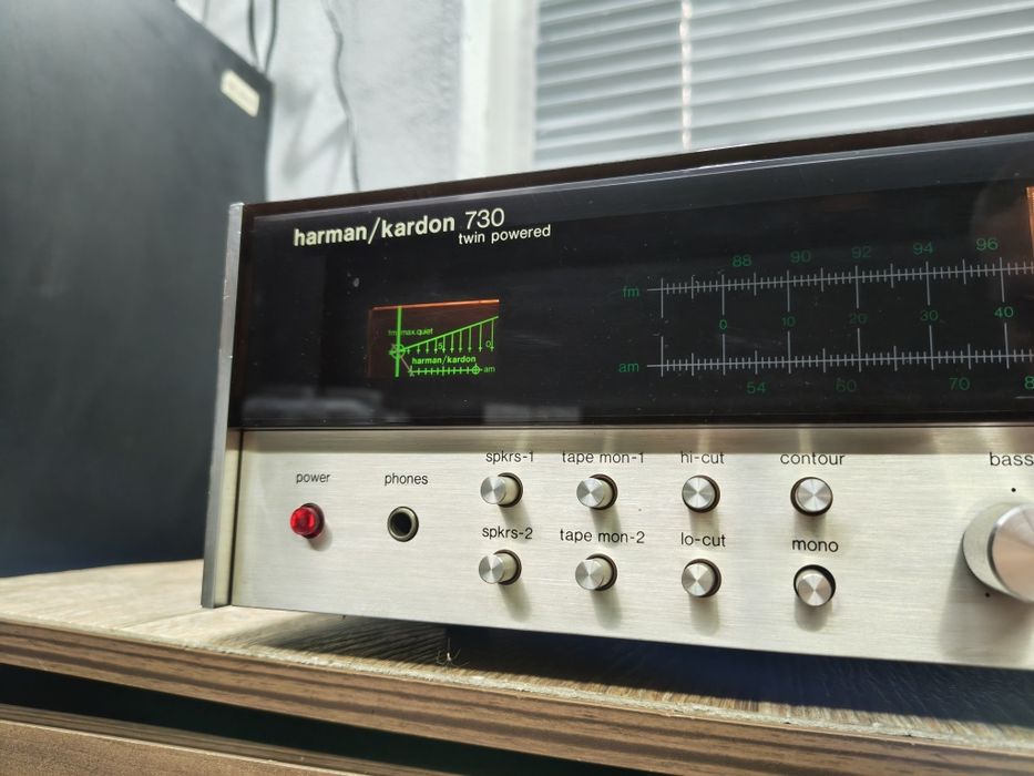 Винтидж ресивър флагманът на серията HARMAN KARDON HK-730