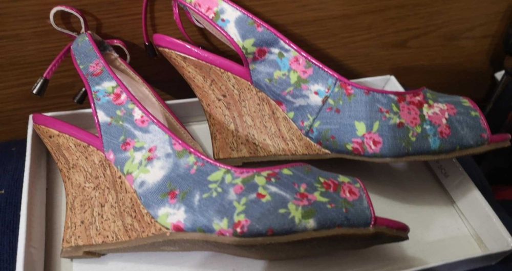 уникално красиви сандали