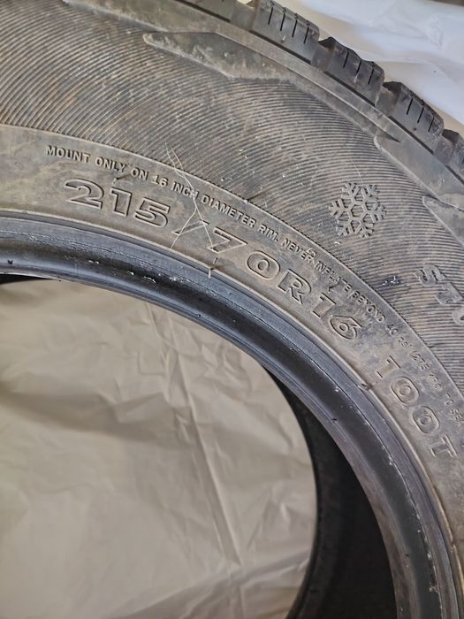 Резина 215 /70 /16 зима