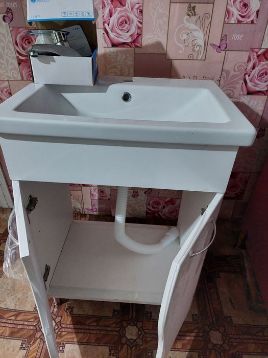 Тумба с раковиной