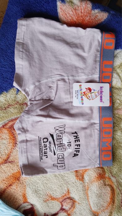 Продам кроссовки детские новые