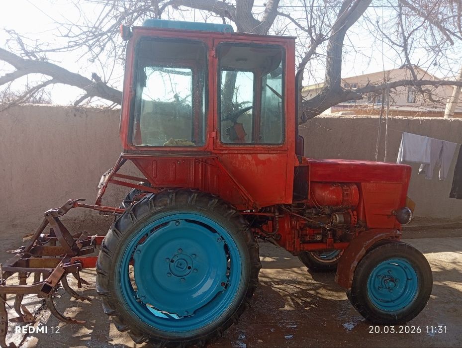 Т - 25  Тирохтир сотилади холати йахши юриб  турибди ишга йарокли