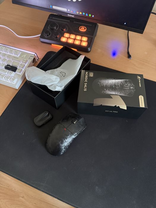 Мышка attack shark x11 ultra карбоновая