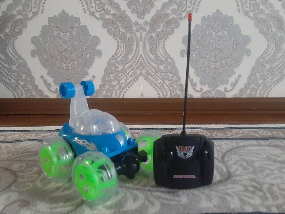 Bolalar uchun o'yinchoq mashina