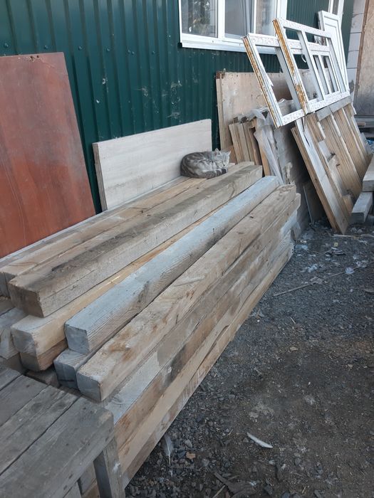 Продам брус 10 × 10 см. длина 2м - 2,5м