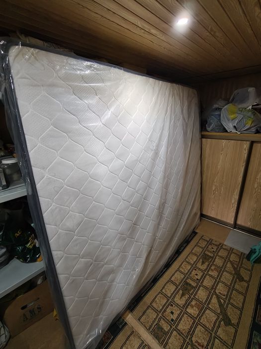 Новый матрас в пленке