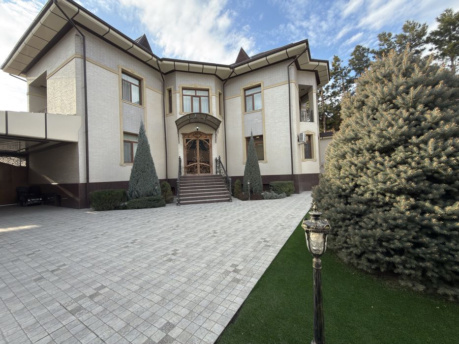 Продажа Углового дома Амир Темур Махаля 6 соток по цене земли