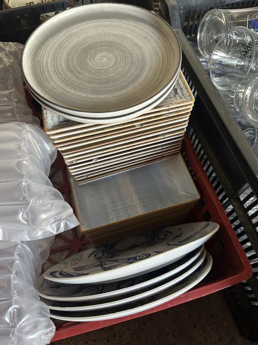 Vesela (boluri,farfurii,pahare,castroane