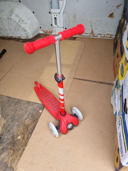 Vand trotineta Kid Land noua 0 ore de folosire