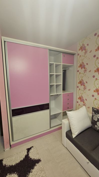 Mobila, birou , canapea extensibila