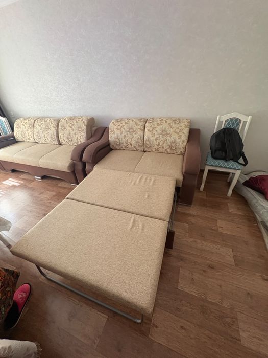 Продам два дивана
