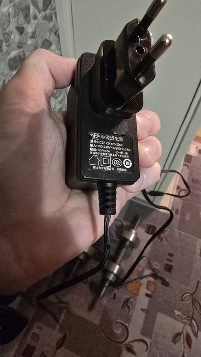 Монитор  10 дюймов, 2048х1536.