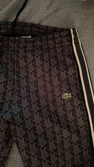 Спортивные брюки Lacoste