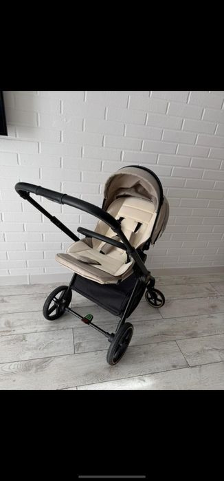 Коляска  детская прогулочная.
