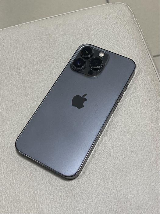 Продам IPhone 13 Pro 256ГБ    графит