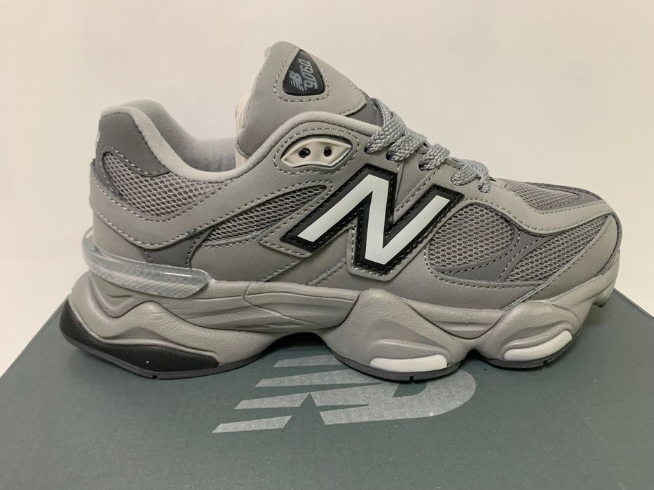 Ново дамски маратонки с кутия New Balance 9060 grey номер 37