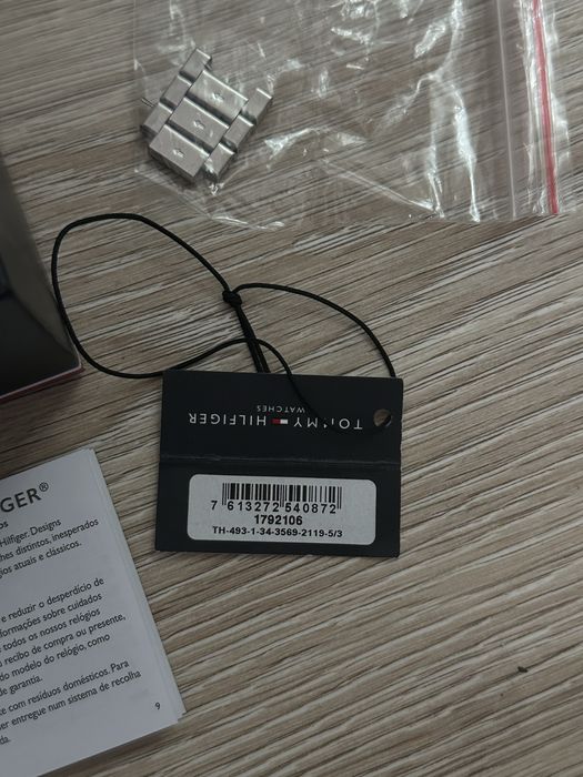 Часы Tommy Hilfiger