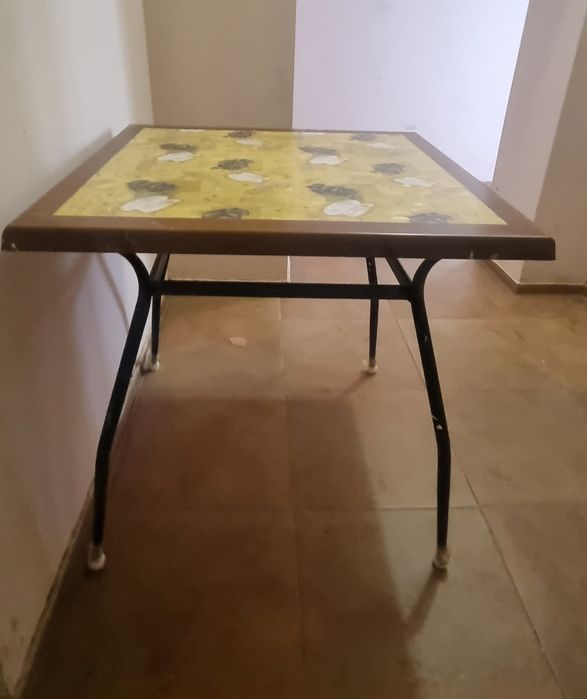 Продам стол винтажный