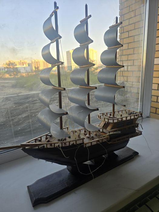 Корабль сувенирный