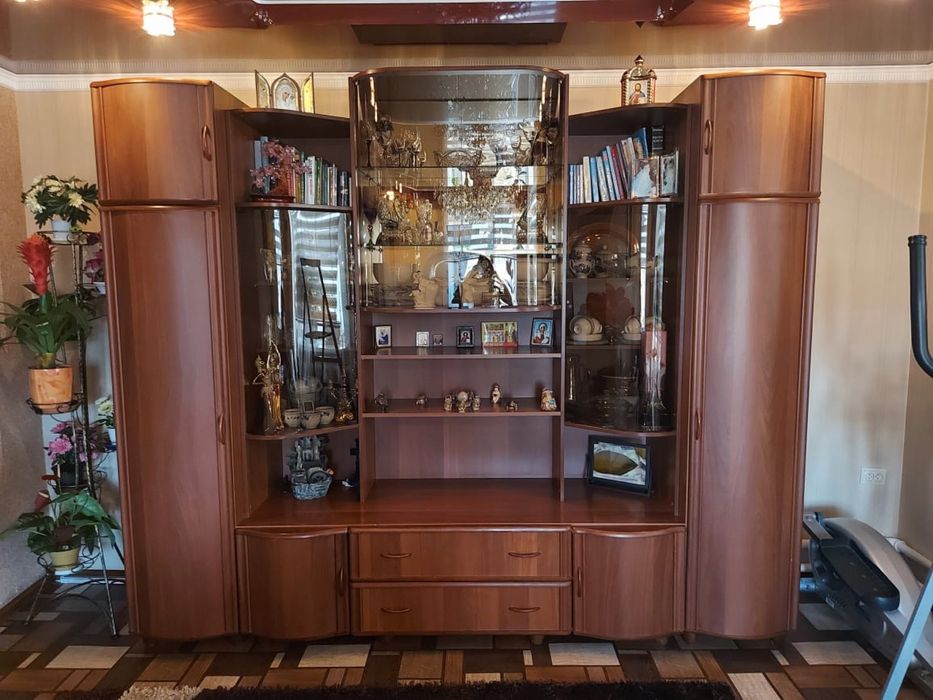 Продам стенку горка в отличном состоянии