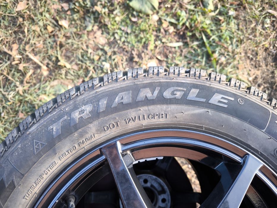 Продаются зимние шины Triangle на дисках