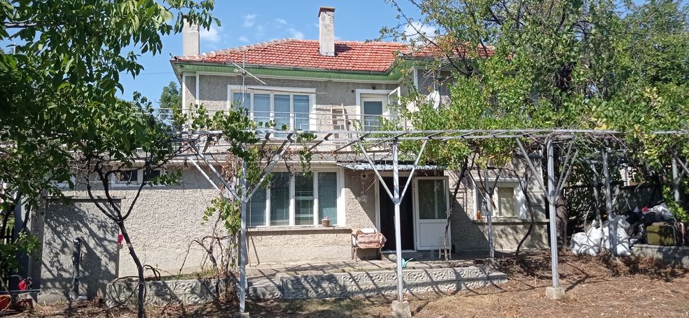 Продавам къща в град Килифарево