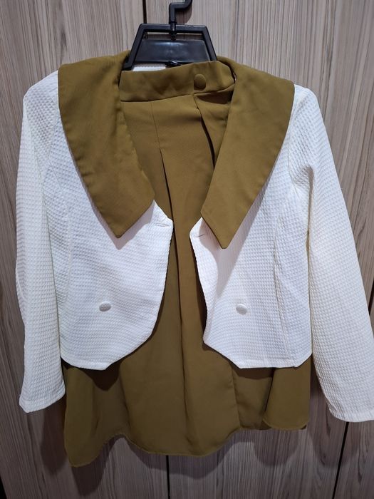 Продам костюм двойка и платье