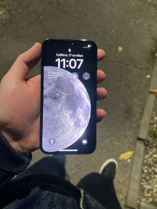 продаю iphone 13 pro 512gb