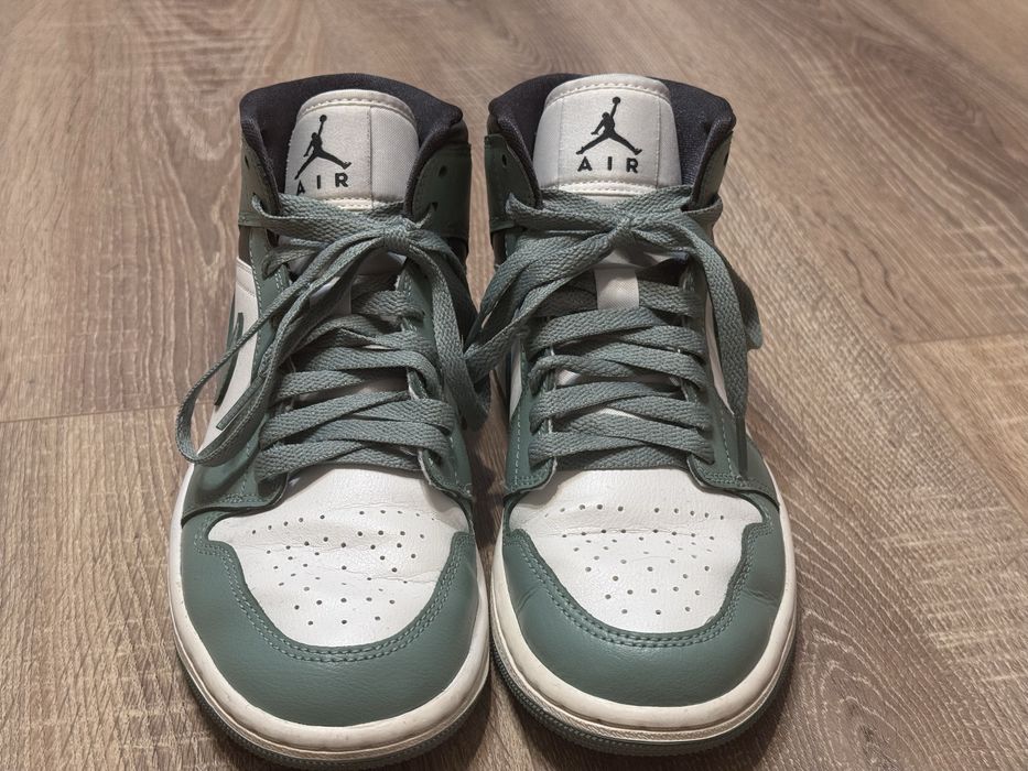 Jordan 1 Jade Smoke Marimea 37.5
