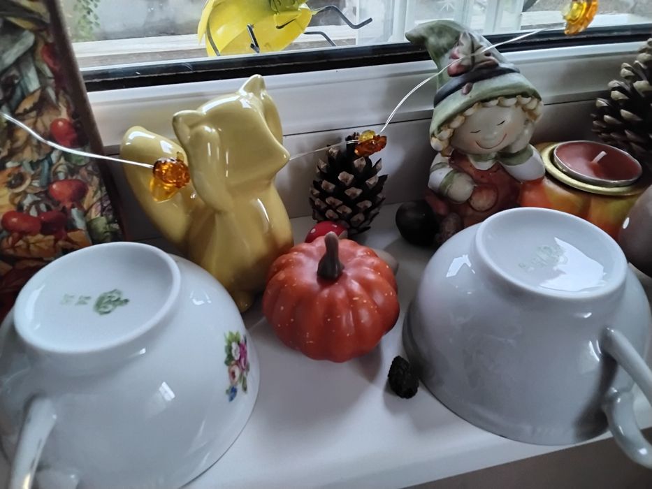 Чудесни барокови чашки с латиера на добра цена !