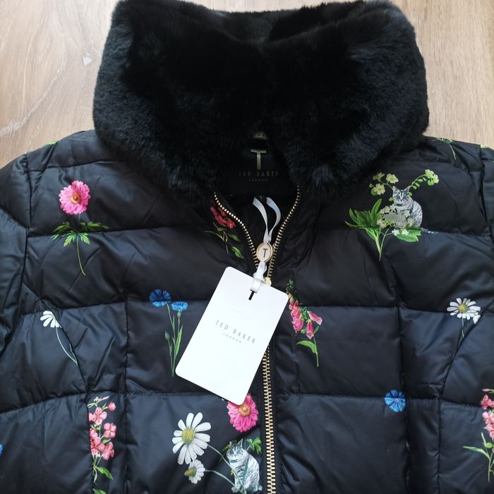 Ted Baker с пух и пера за преходен сезон