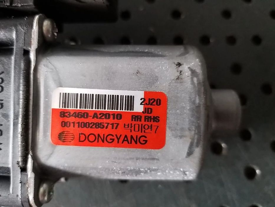Motoras macara dreapta spate kia ceed 2 617013201 83460a2010