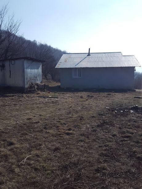 Teren de vînzare. În satul Rușavățul.