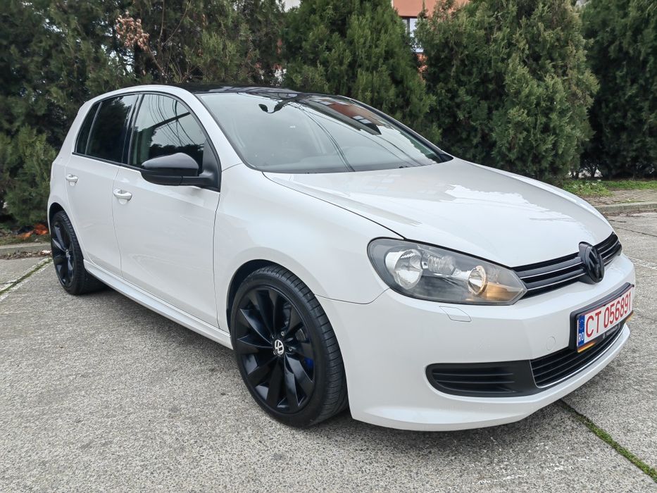 VW Golf VI / 1.6TDI 105CP / Pachet R-Line