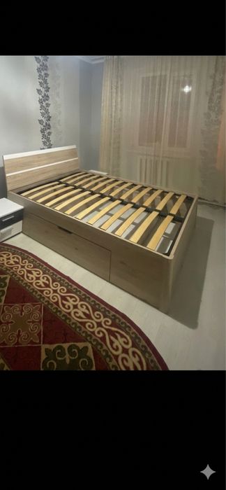 Продам кровать без матраса Польская