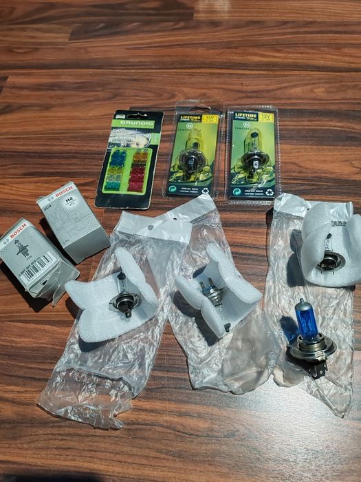 Lot becuri halogen H7,4