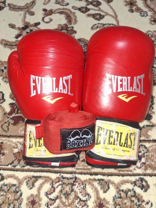 Перчатка everlast