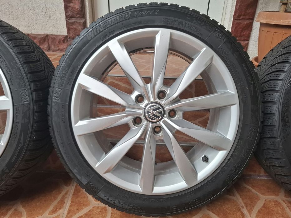 Set 4 Jante Aliaj VW Golf 7 R-Line Dijon R17 + Anvelope Iarnă Nexen 225/45 R17 DOT 2022 (Profil 6.5-7mm)