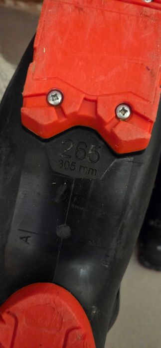 Комплект Ски, ски обувки и щеки Rossignol