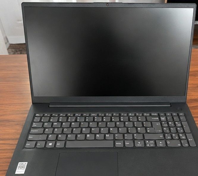 Lenovo notebook sotiladi
