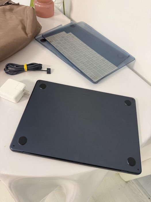 MacBook Air M3 2024 года