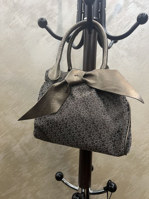 Дамска чанта DKNY