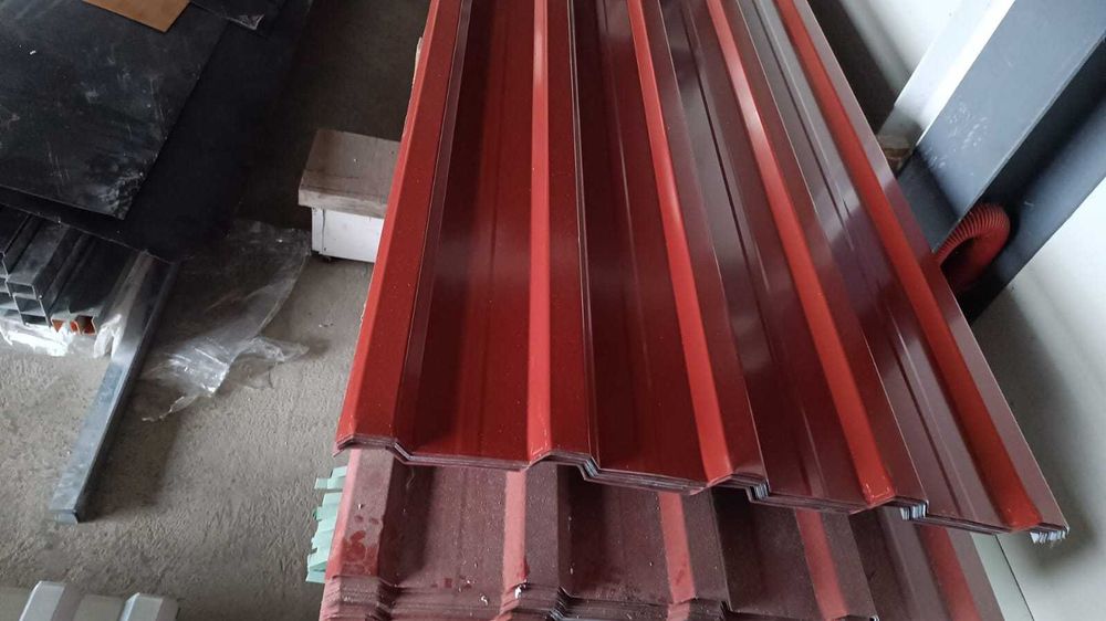 Panouri sandwich / Tabla cutata / luminatoare / containere