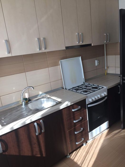 Vând apartament cu 2 camere ultracentral