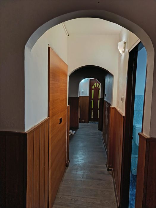 Apartament 3 camere de închiriat