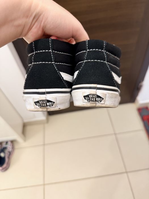 Vans nr 33 din piele intoarsa negri