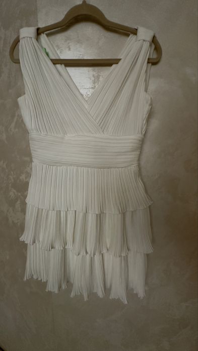 Бяла ефирна  рокля!!!