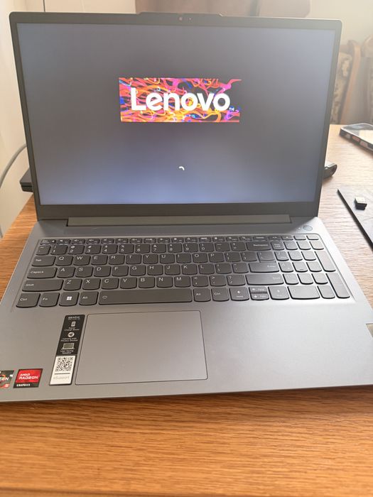 Lenovo ideapad slim 3 15ABR8-16 GB ram